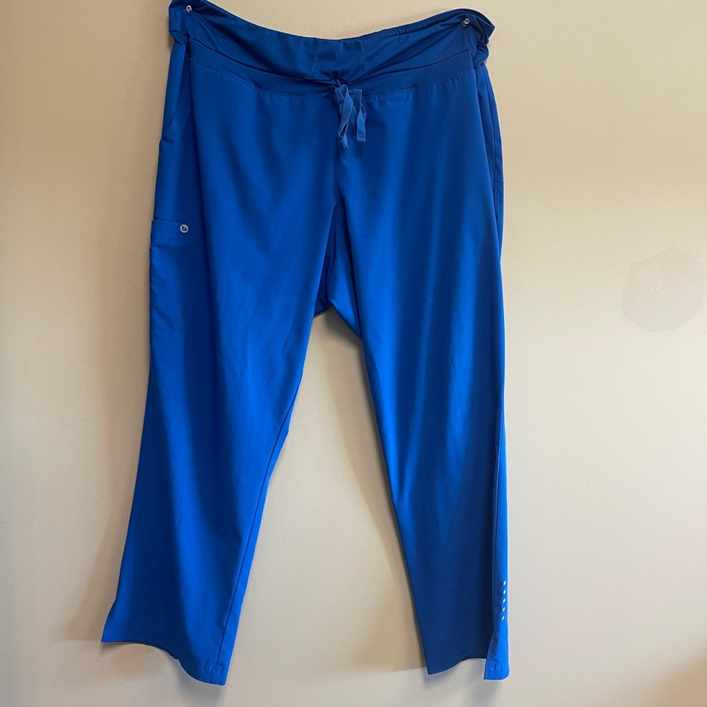Scrub bottoms